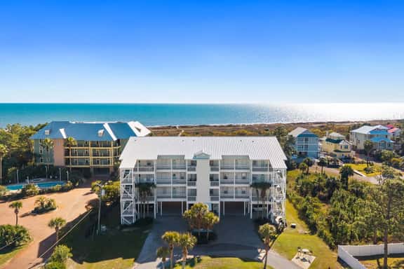 Gulfside Escape - Image 1