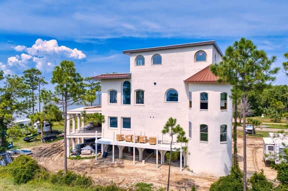 Castle Bay Manor - Image 2